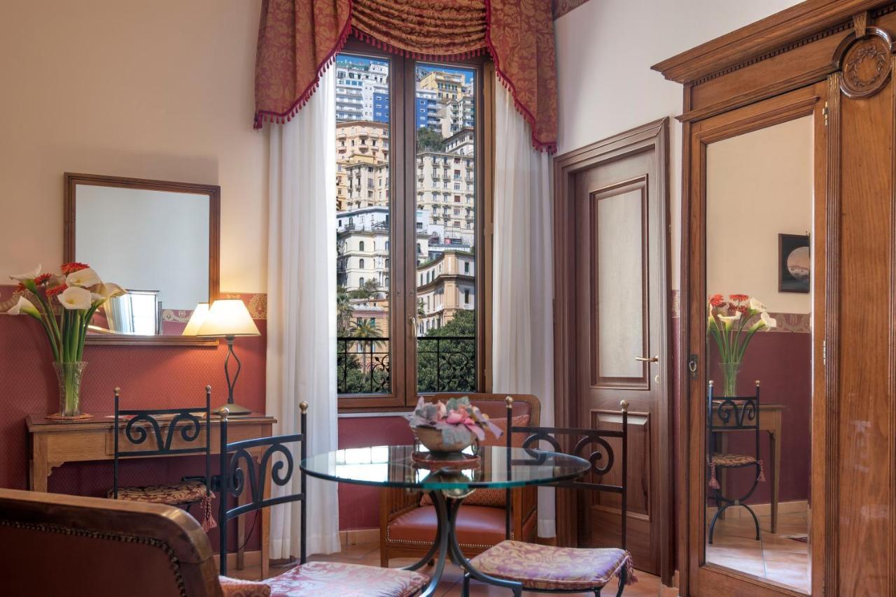 Pinto-Storey Hotel Napoli Bagian luar foto