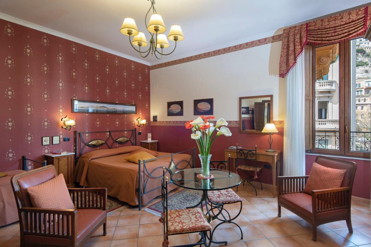 Pinto-Storey Hotel Napoli Bagian luar foto