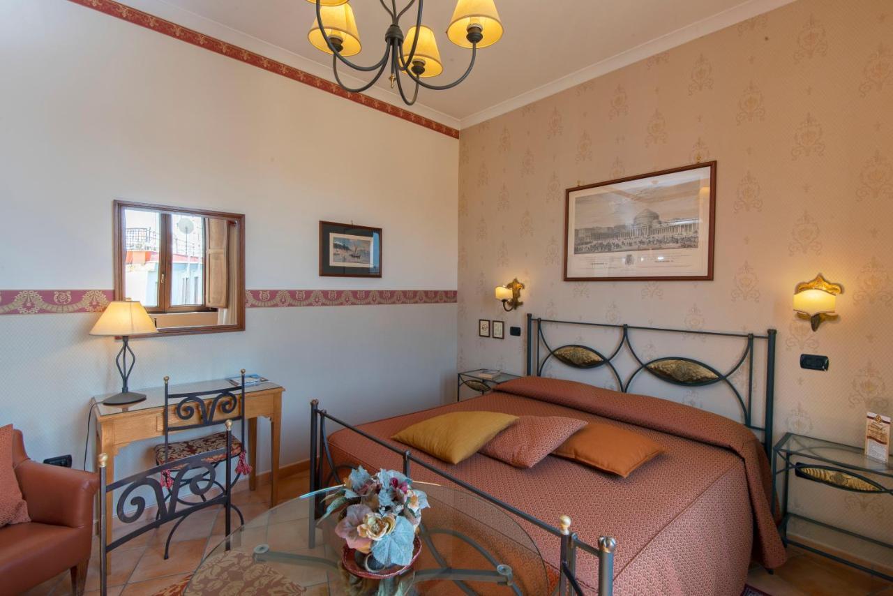 Pinto-Storey Hotel Napoli Bagian luar foto