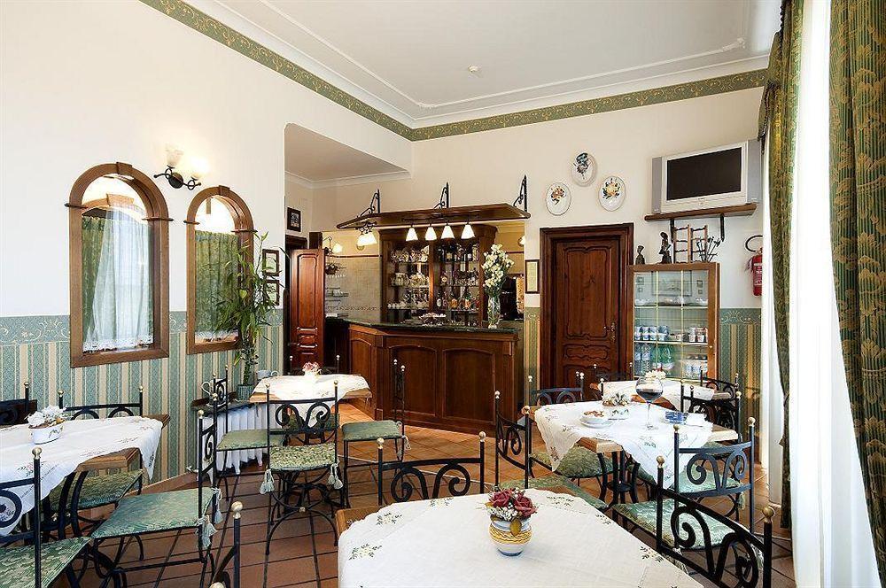 Pinto-Storey Hotel Napoli Bagian luar foto