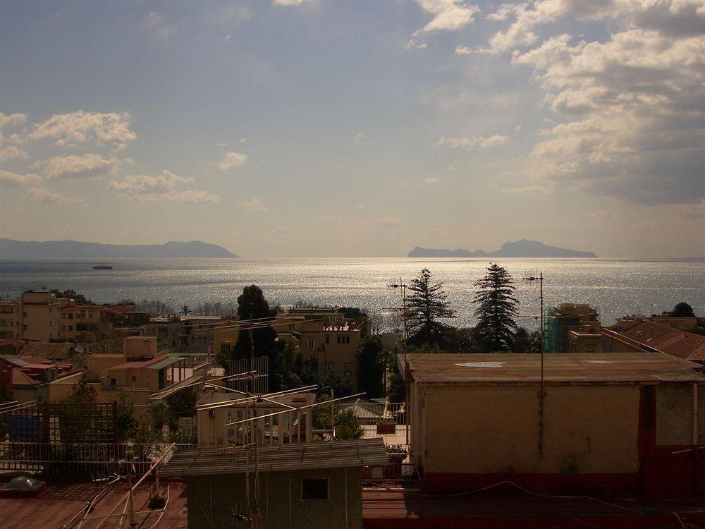 Pinto-Storey Hotel Napoli Bagian luar foto