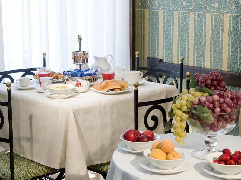 Pinto-Storey Hotel Napoli Bagian luar foto