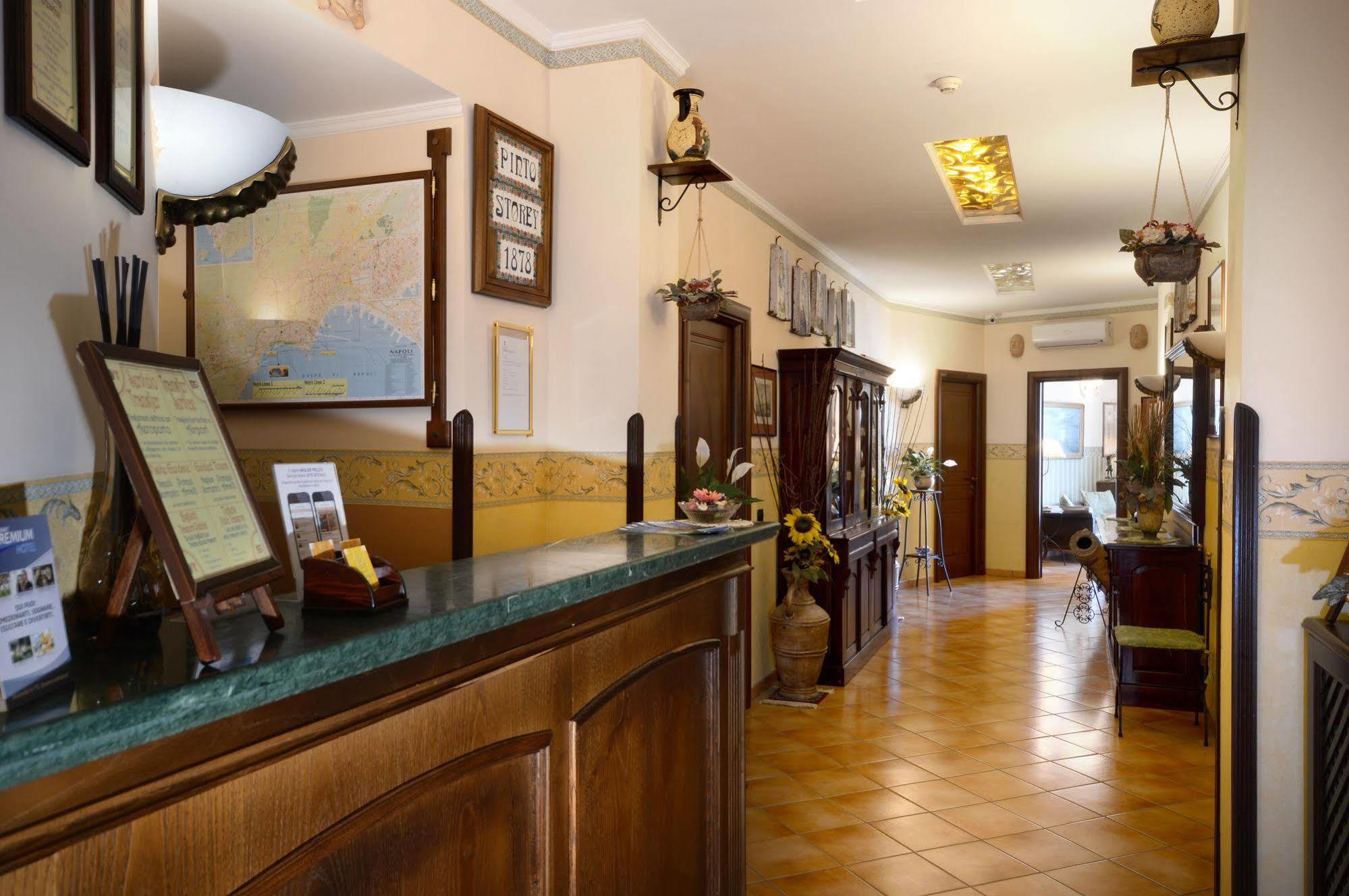 Pinto-Storey Hotel Napoli Bagian luar foto